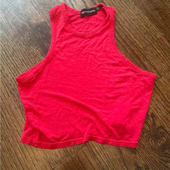 Red crop tank top - Picture 3 of 3